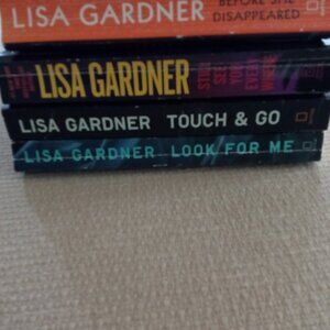 4 Lisa Gardener mystery Books